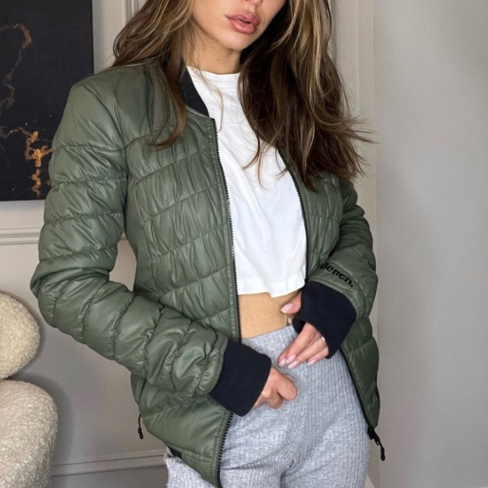 BENCH GREEN AND BLACK PUFFER BMBER JACKET